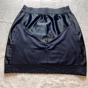 Aubergine Black Shape-wear Half Slip Size Large